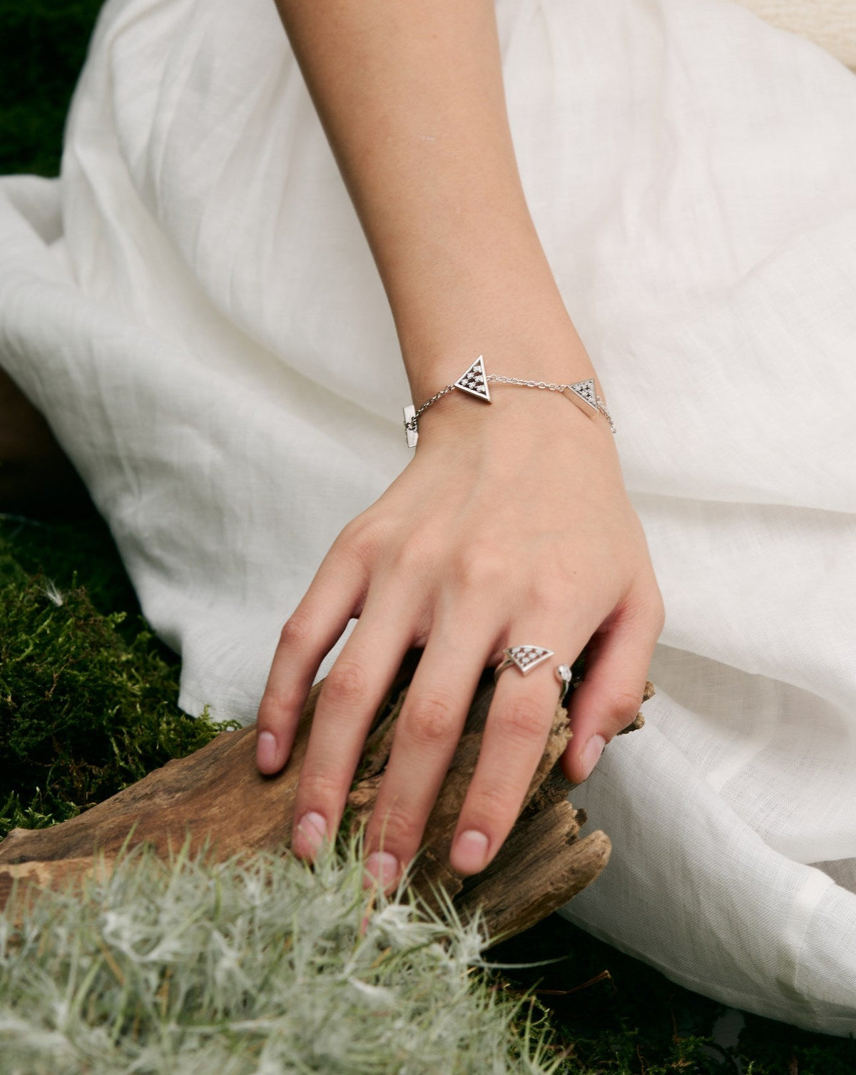 Amulet Ring with Crystal