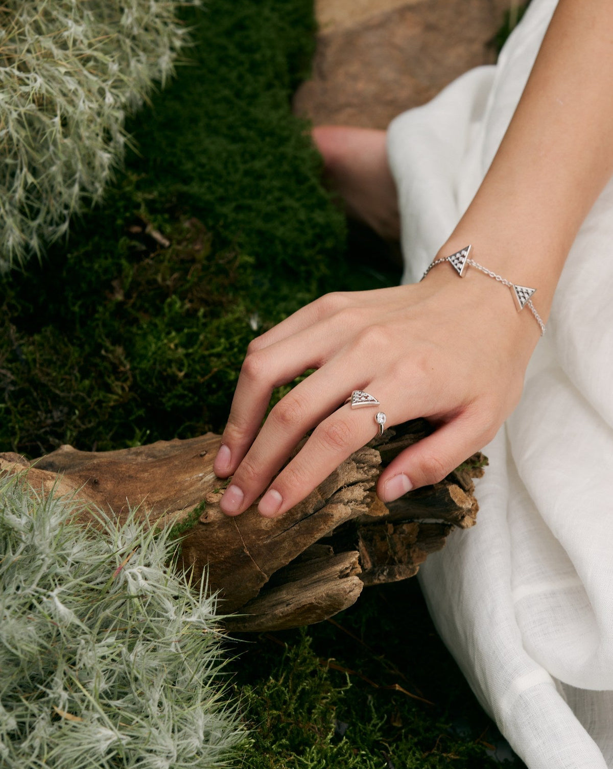 Amulet Ring with Crystal