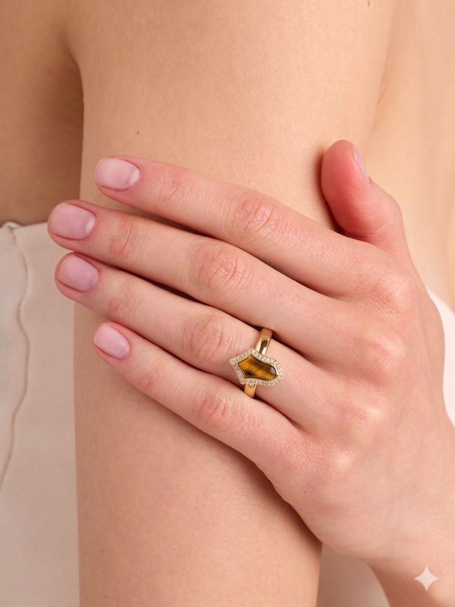 Steppe Tulip Signet Ring | Tiger’s Eye | Yellow Gold