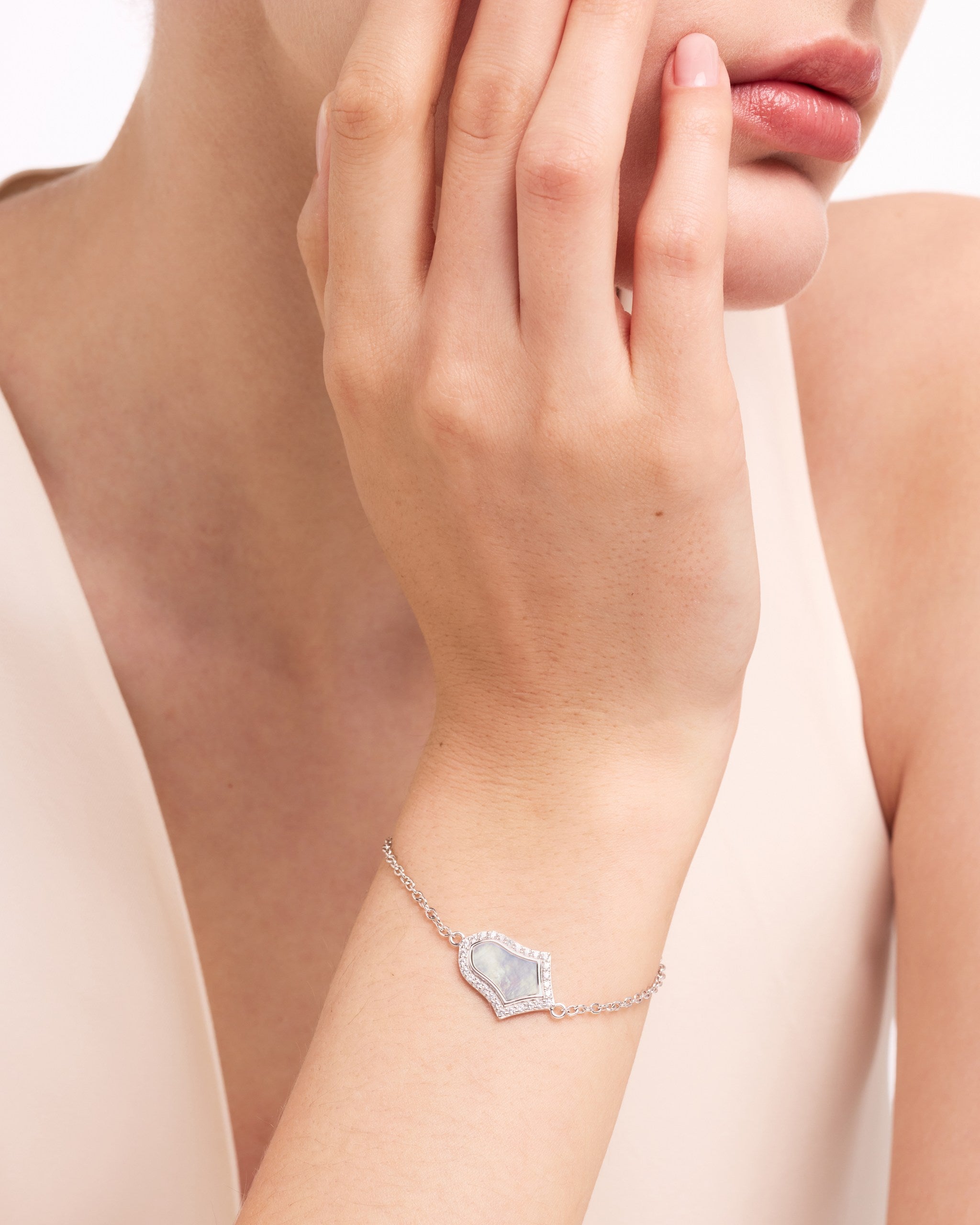 Steppe Tulip Double-Sided Bracelet | Mother of Pearl | Silver